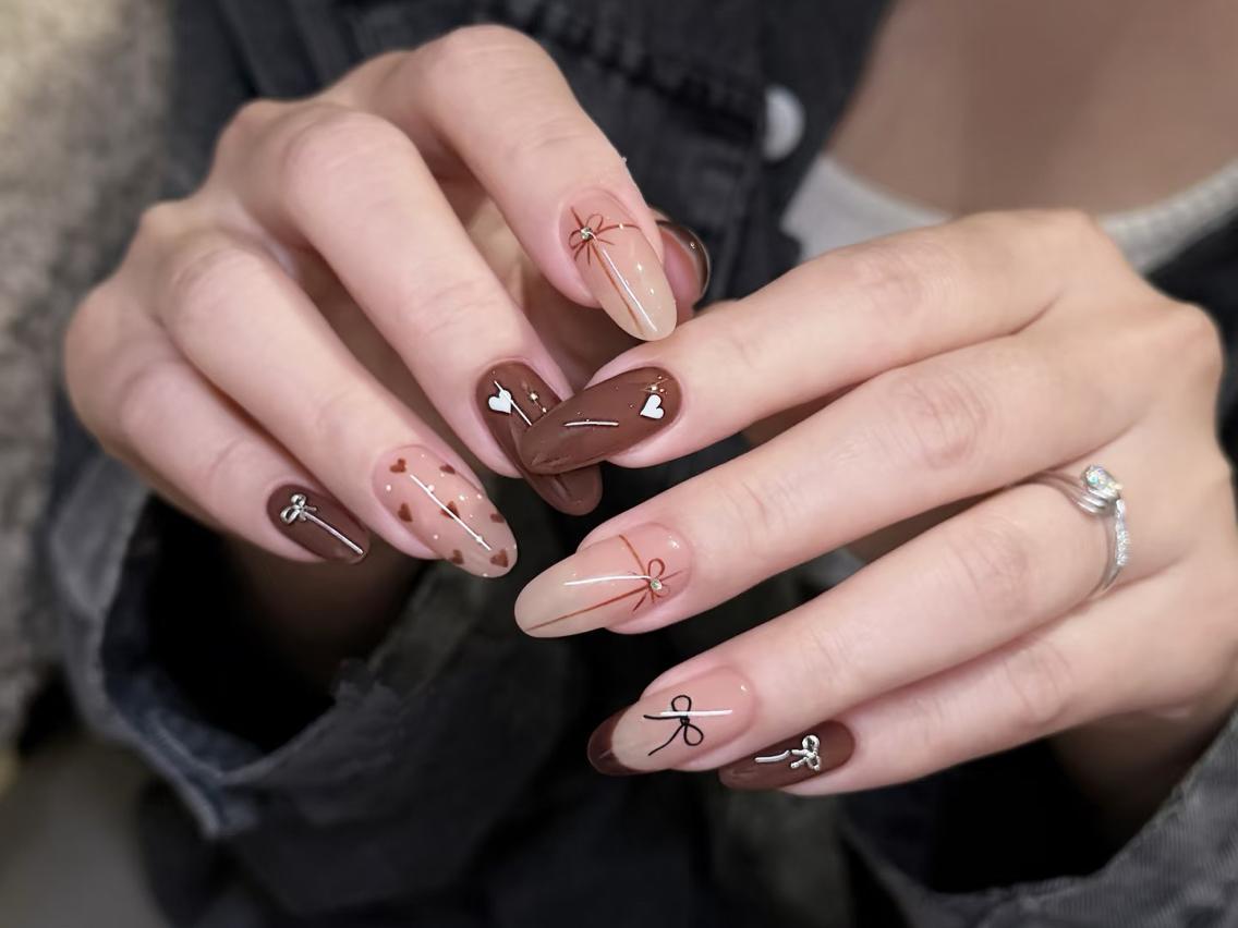 ネイル メンズ メンズ韓国風 ハロウィン クリスマス べっ甲ネイル ボルドー ハンドネイル ハンドケア NEW NAIL池袋 韓国・ワンホンネイルのネイルデザイン