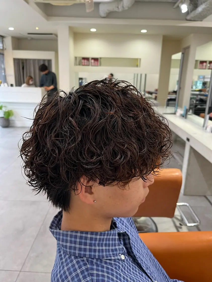 パーマ メンズ フェザーパーマメンズ ピンパーマ京都駅前のヘアスタイル
