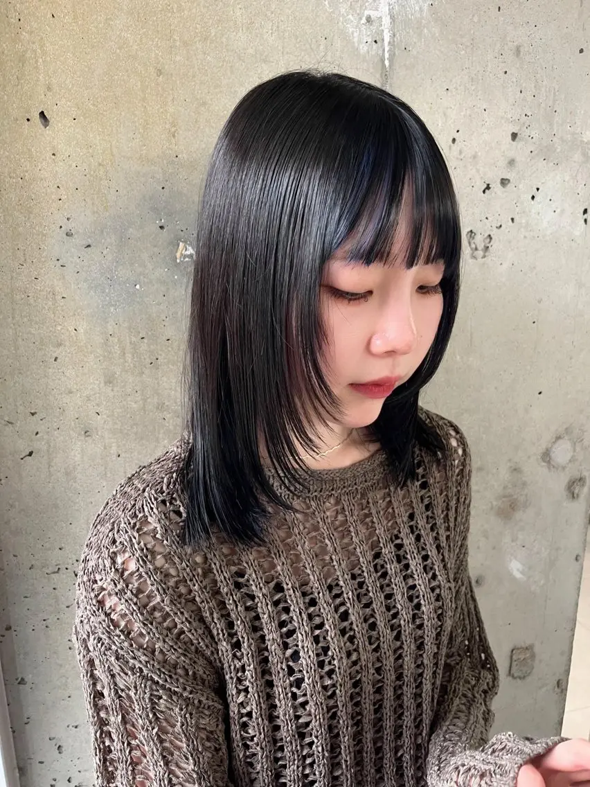 ミディアム カラー レイヤーカット anon Loemのヘアスタイル