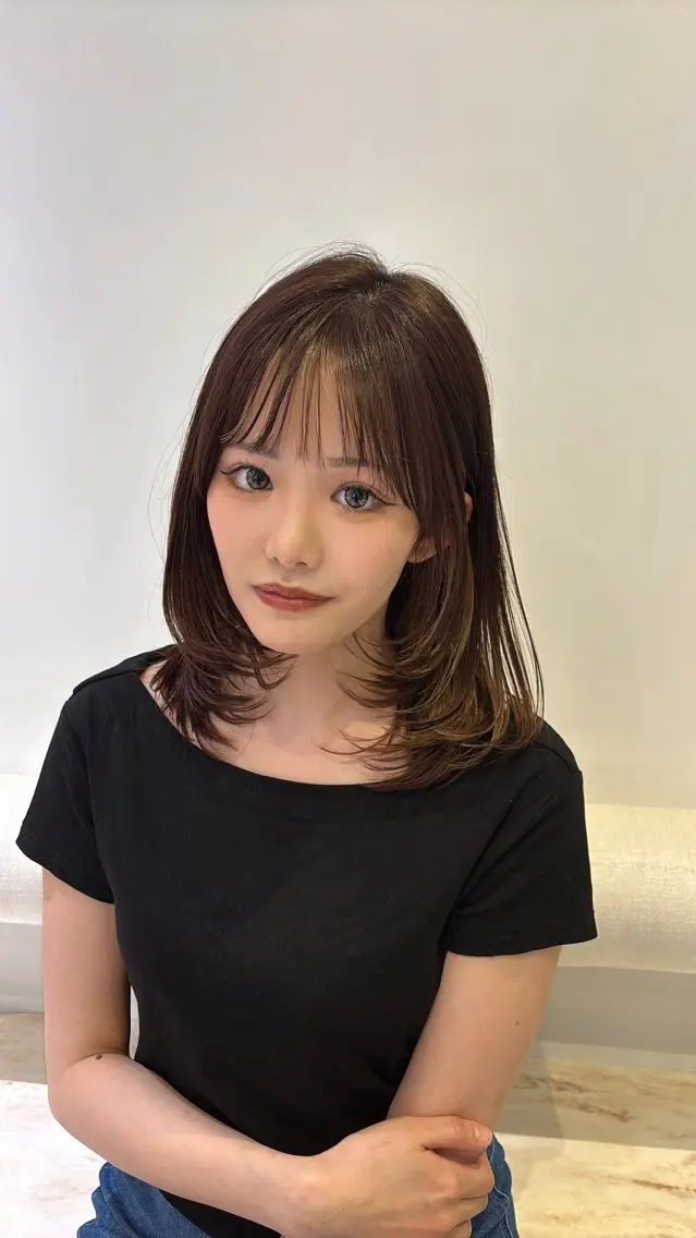 ミディアム レイヤーカット カット ヘアカラー 若松 心和のヘアスタイル