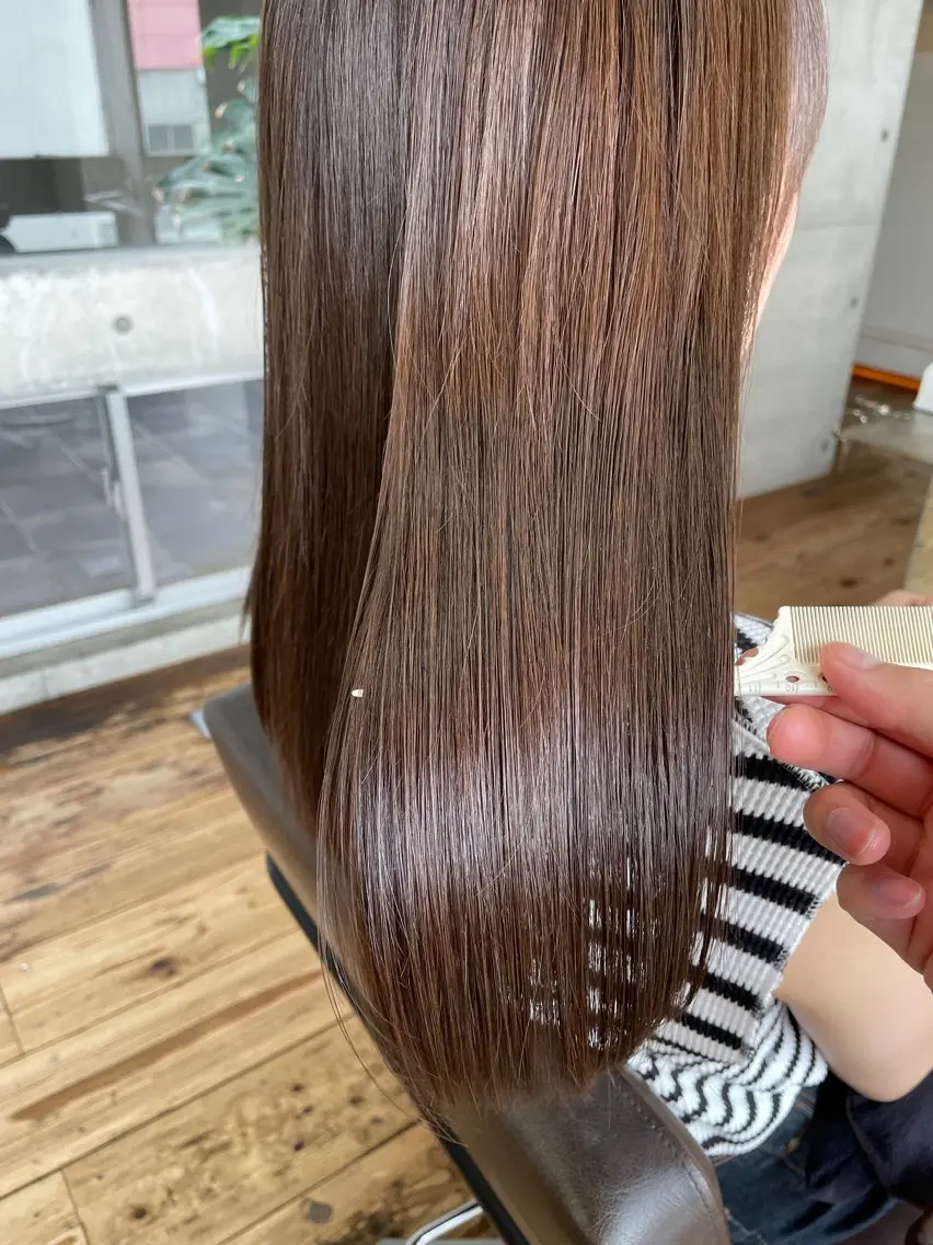 ロング カラー ブリーチ グレージュ ブリーチなしカラー カット ヘアカラー トリートメント ROUTE KOUTAのヘアスタイル