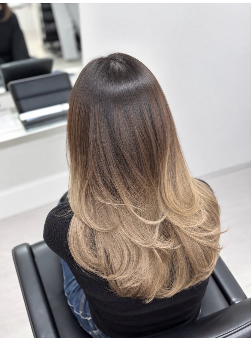 セミロング レイヤーカット カット kana🎀 韓国風透明感カラーのヘアスタイル