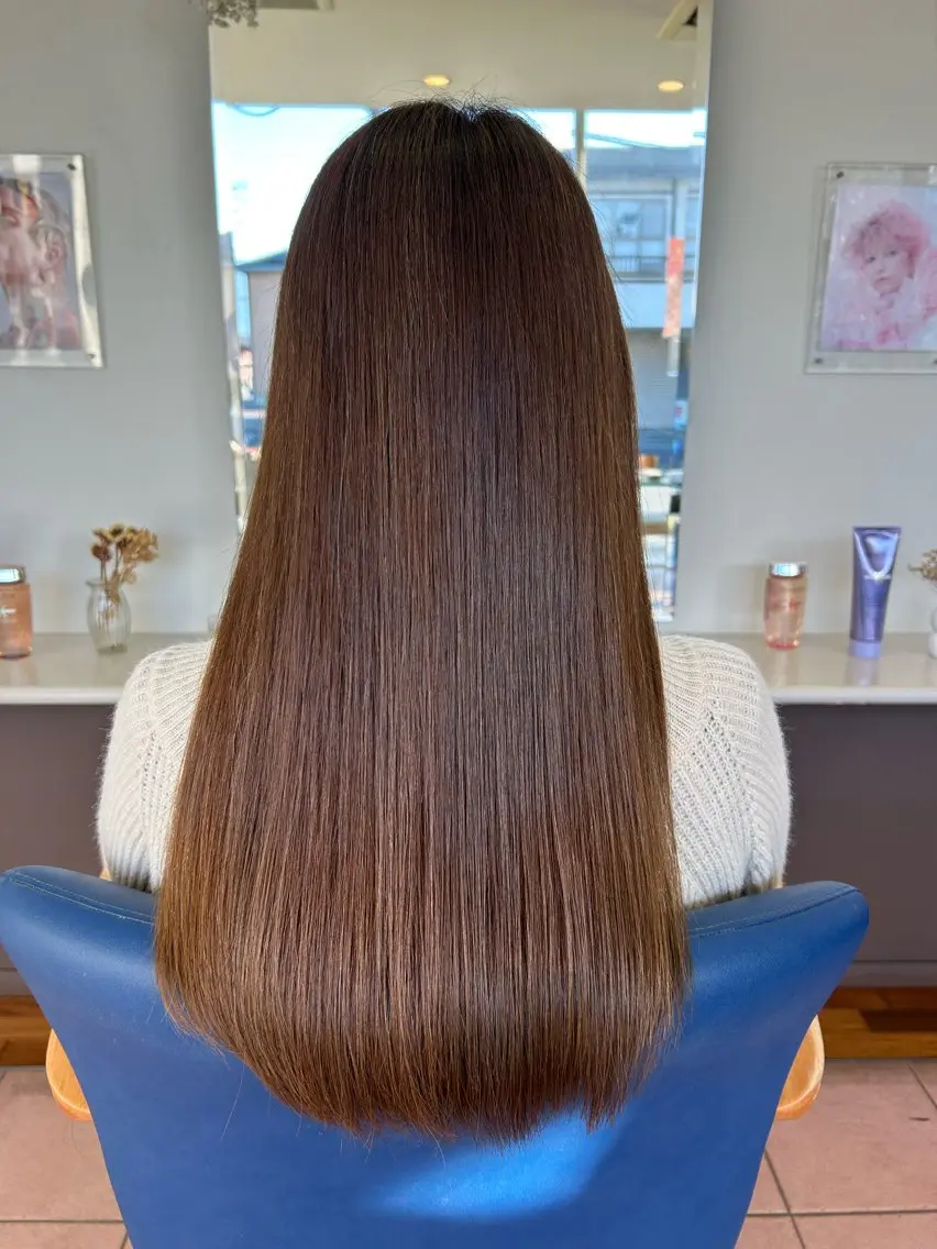 ロング カラー ヘアカラー トリートメント attrice 秋山梨紗のマツエク・マツパデザイン