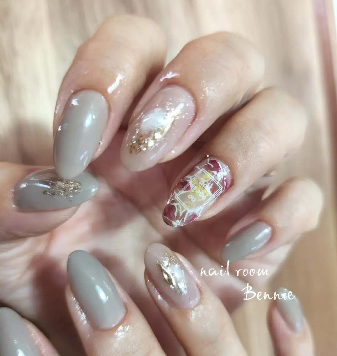 ネイル ミラーネイル ニュアンスネイル   BENNIEのネイルデザイン