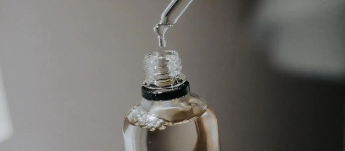 ブレンド香水作りの写真