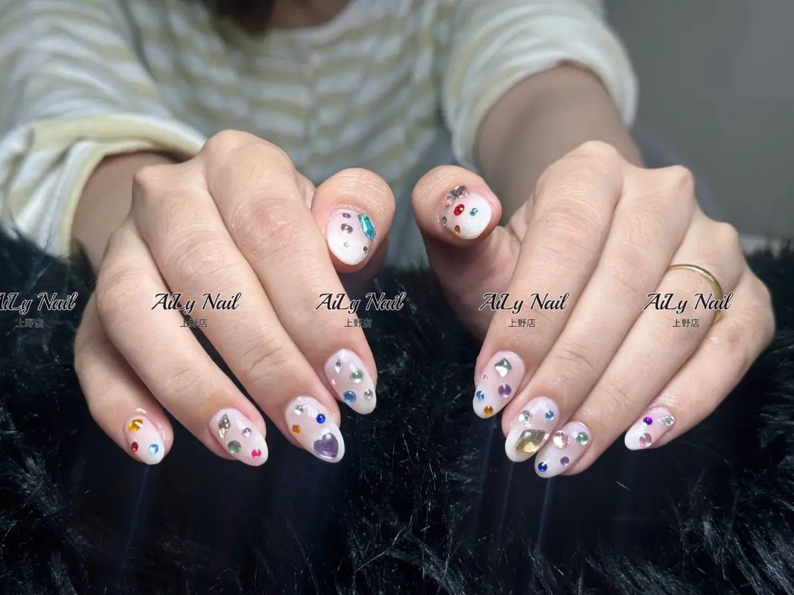 ネイル べっ甲ネイル ボルドー ブラウン キラキラネイル 韓国ネイル ハンドネイル AiLy Nail 上野店のネイルデザイン