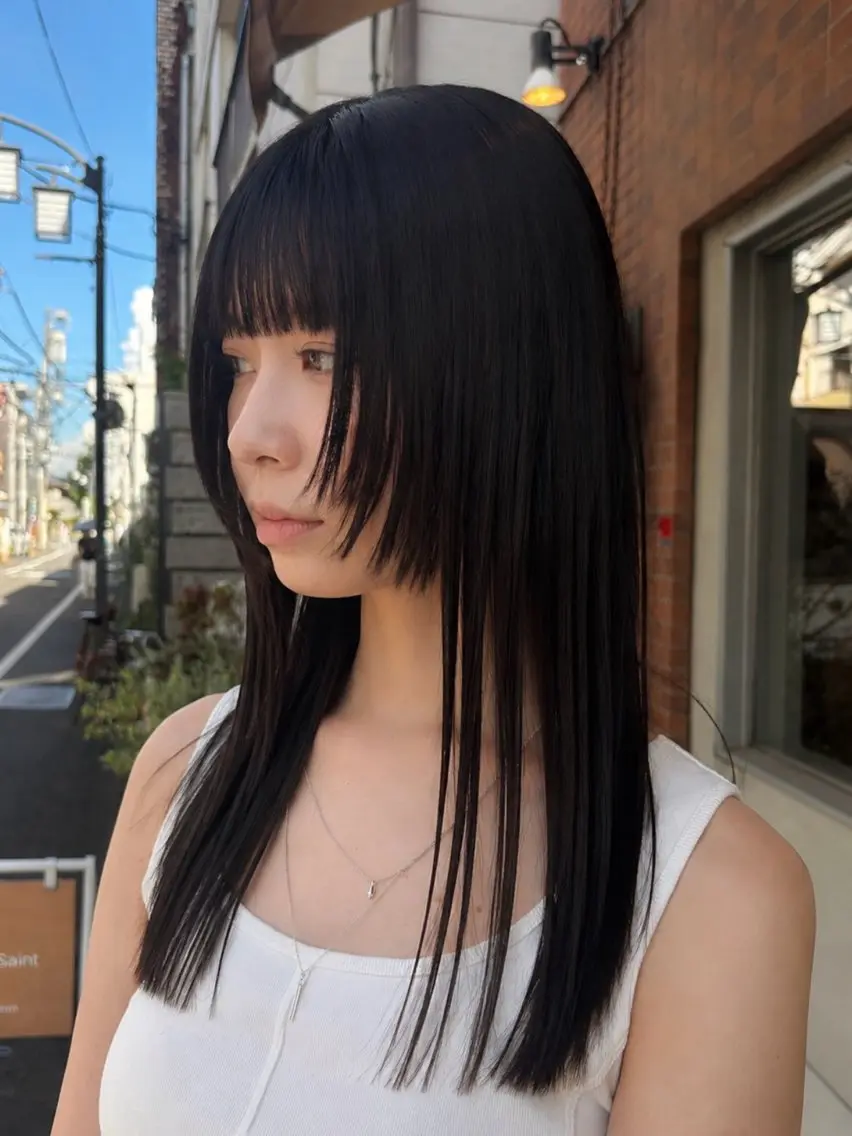 セミロング 甲斐 真桜のヘアスタイル