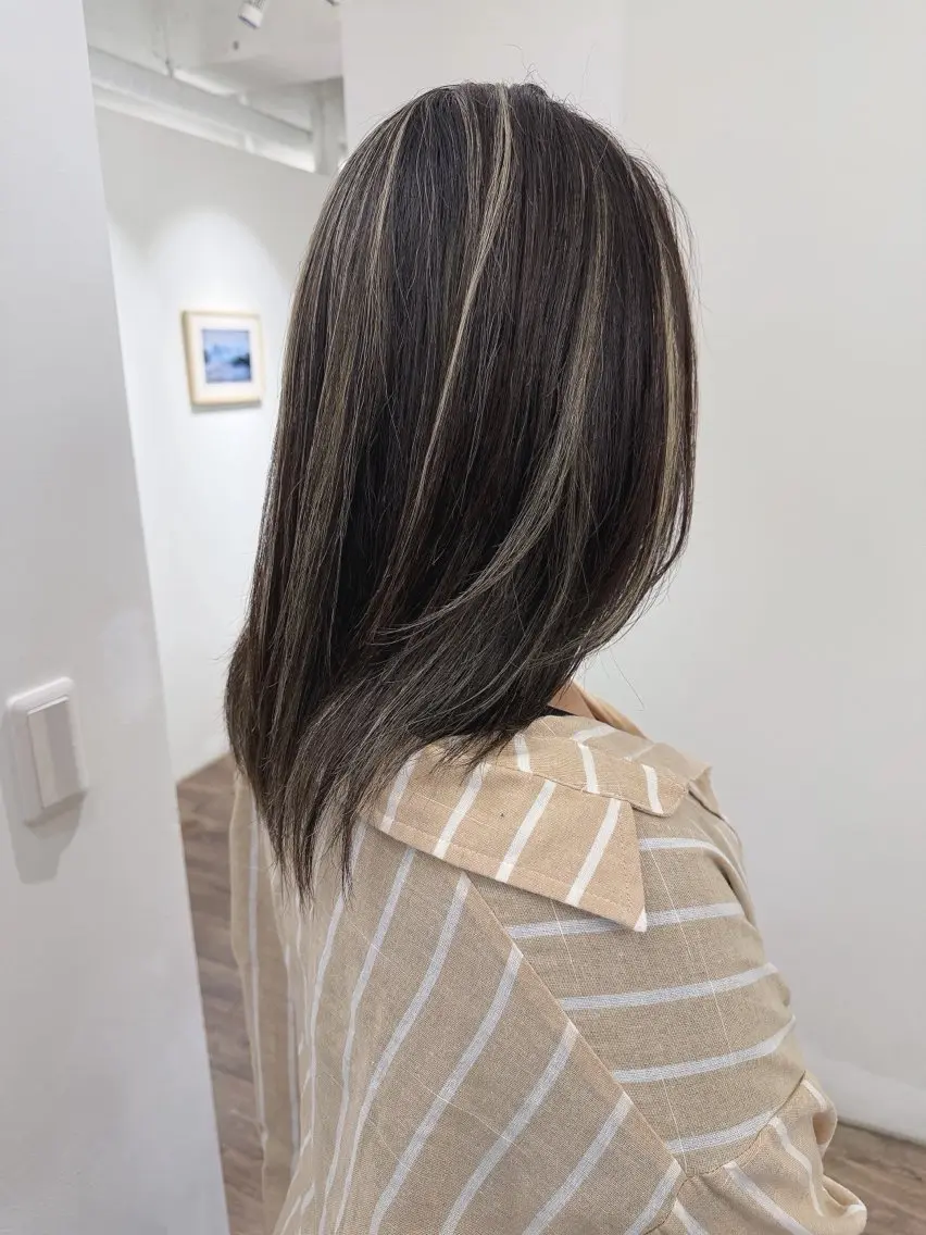 セミロング カラー ヘアカラー トリートメント ハイライト⭐️上野 高広のヘアスタイル