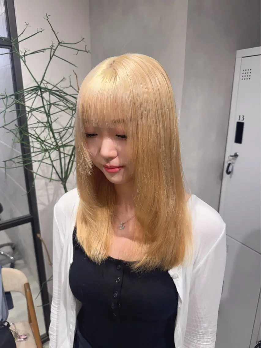 カラー 抜きっぱなしブロンド ブロンド 透明感カラー✨艶髪 制作🌱山根あゆみのヘアスタイル