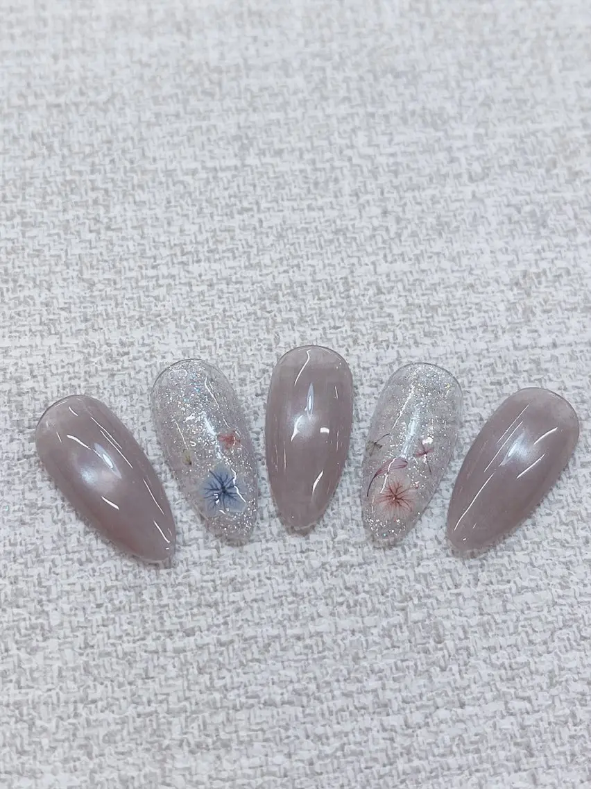ネイル チークネイル 成人式 フレンチネイル グラデーション 氷ネイル・うるうるネイル ハンドネイル DUO MI nail salonのネイルデザイン