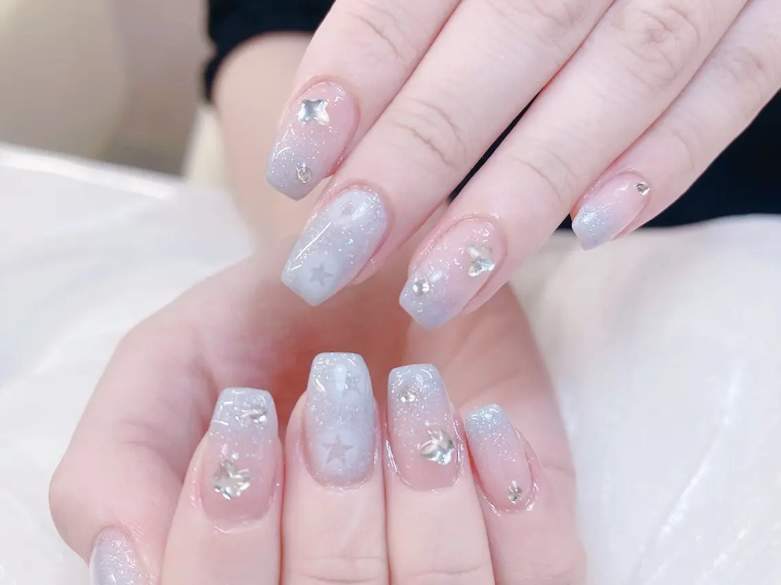 ネイル チークネイル 成人式 フレンチネイル グラデーション 氷ネイル・うるうるネイル ハンドネイル DUO MI nail salonのネイルデザイン