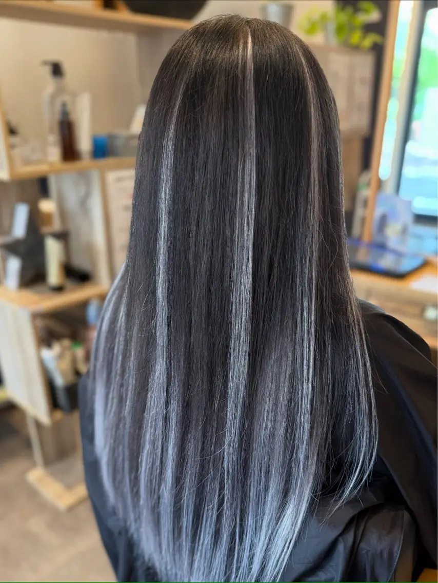 ロング シールエクステ エクステ レイヤーカット エクステ SHINYHAIR DaiCeのヘアスタイル