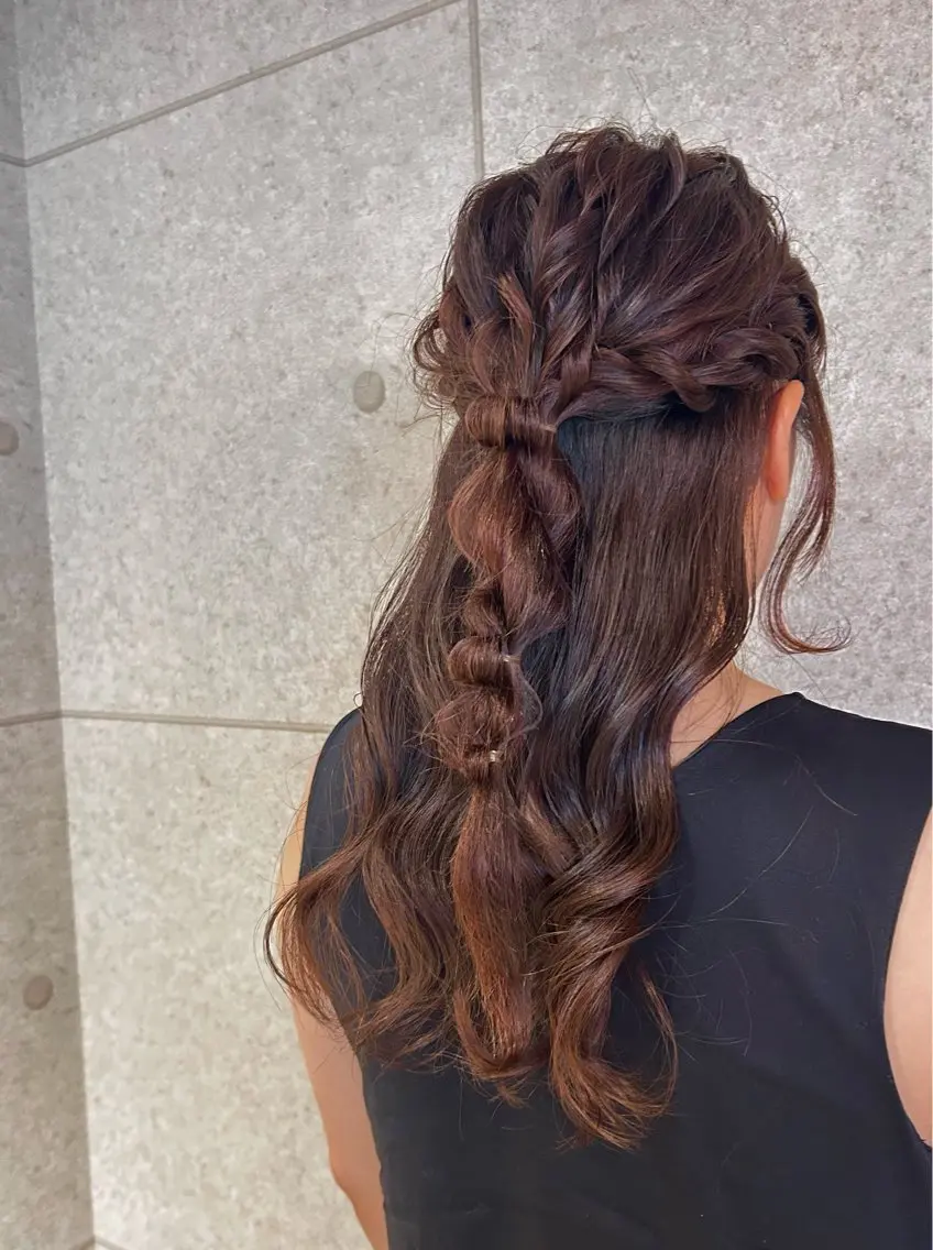 ロング ヘアアレンジ ハーフアップ konomi⛓🩶 カラー/ヘアアレンジのヘアスタイル