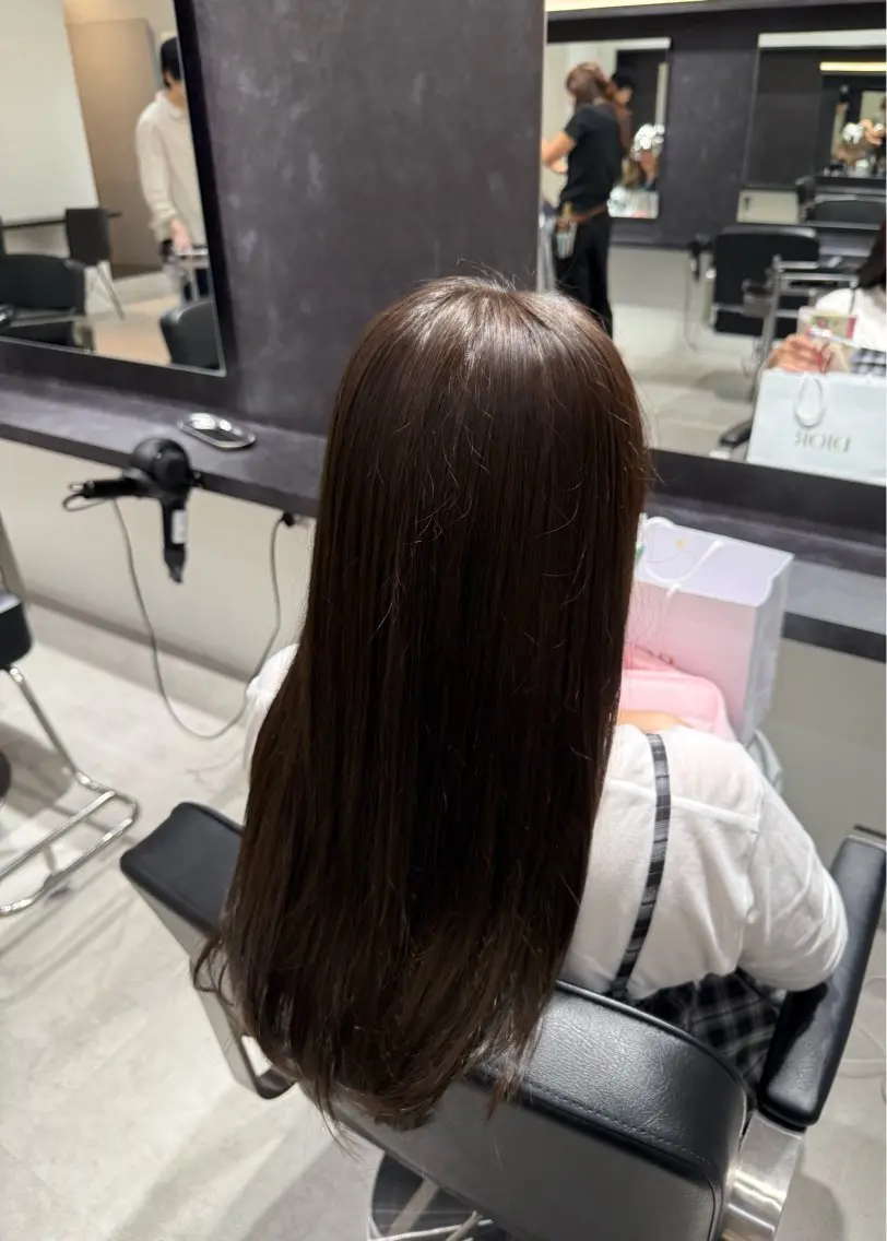 ロング カラー オレンジ ヘアカラー 山添 鈴花のヘアスタイル