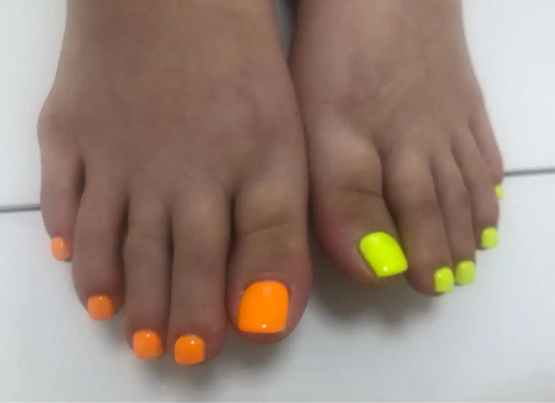 ネイル フットネイル mogunail &blowのネイルデザイン