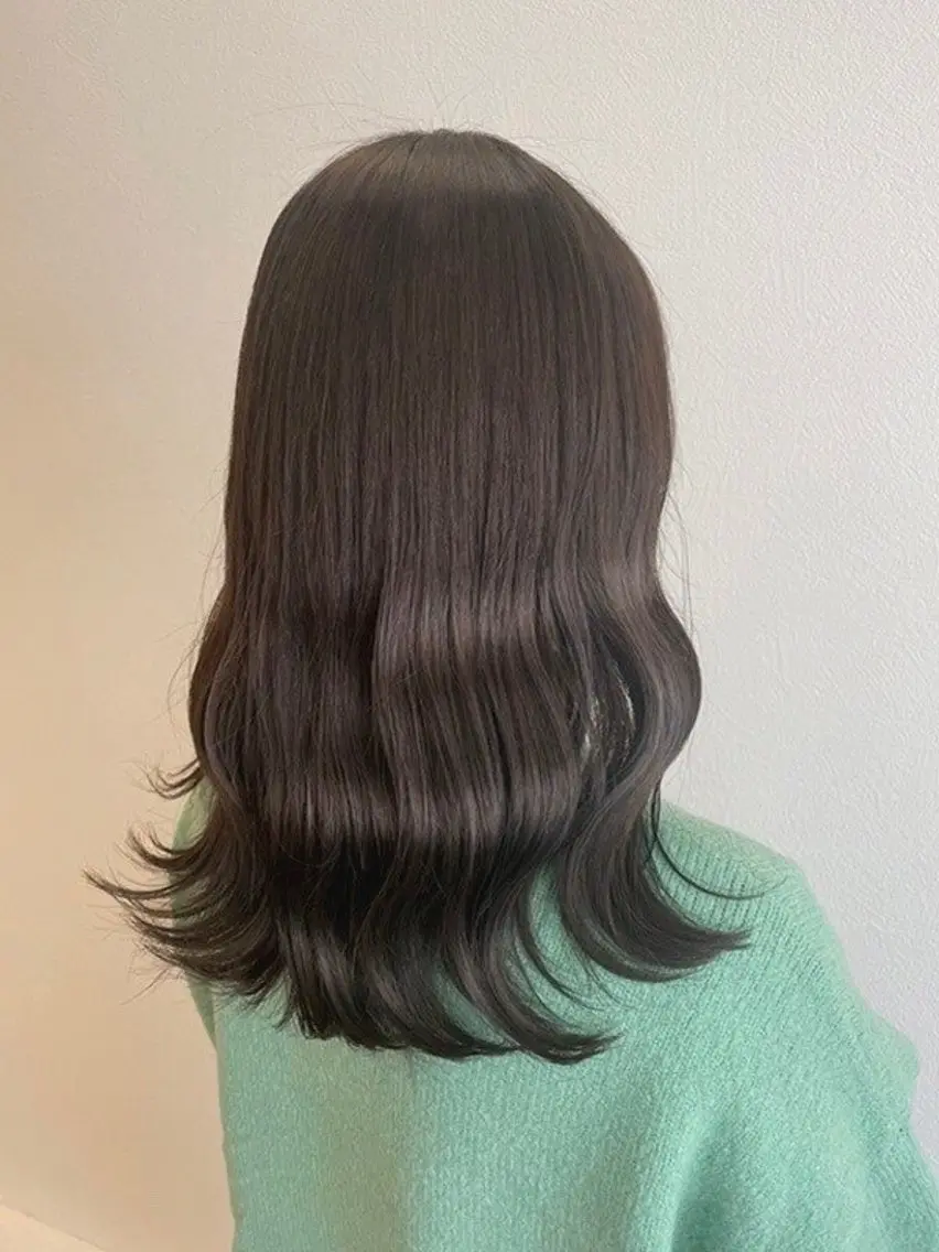 セミロング elve水戸 志村葉春のヘアスタイル