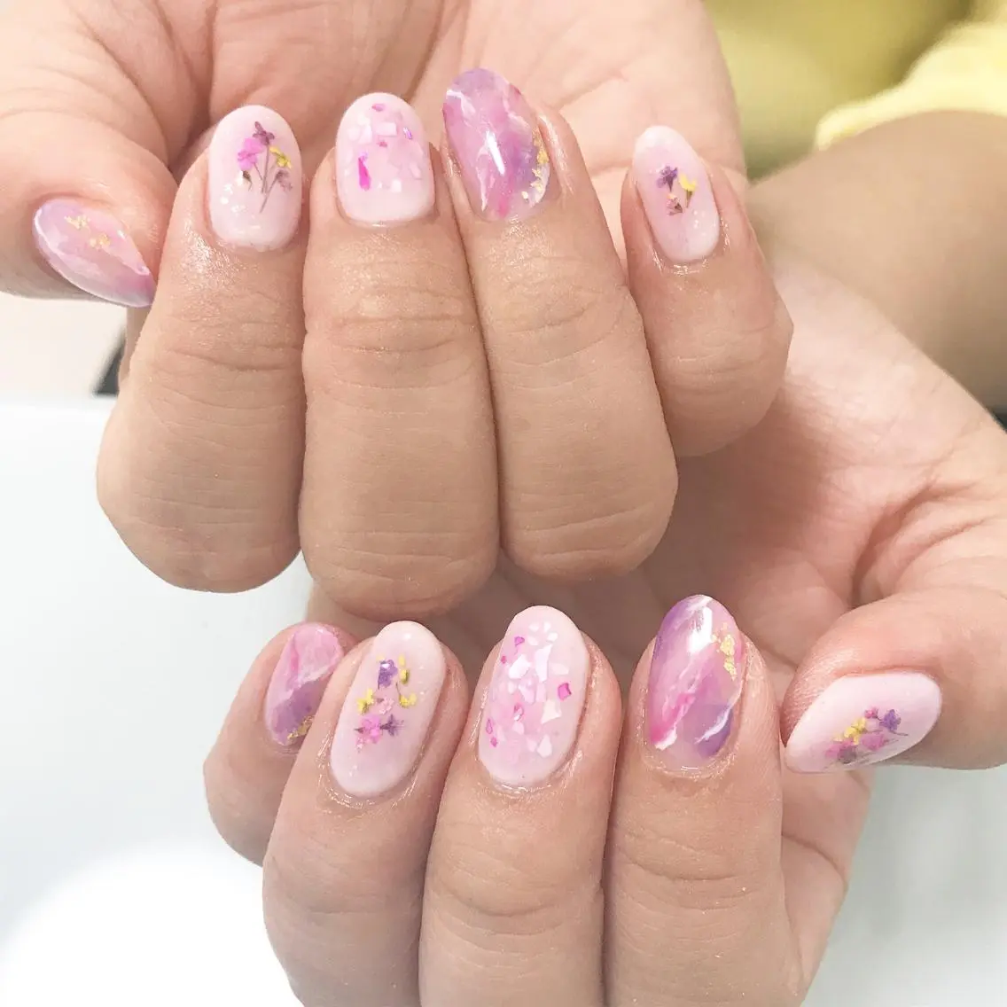 ネイル 板垣 綾乃のネイルデザイン