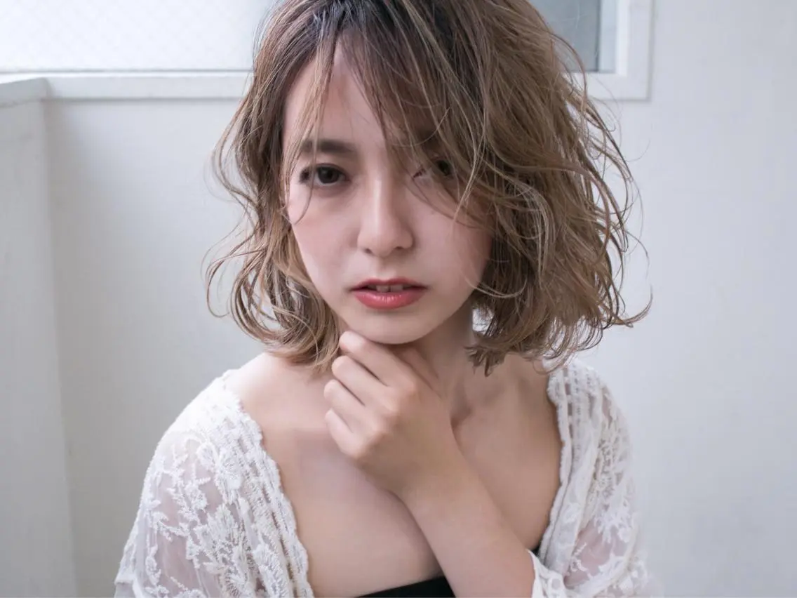 セミロング カラー 美髪矯正・レイヤー 倉友哉のヘアスタイル
