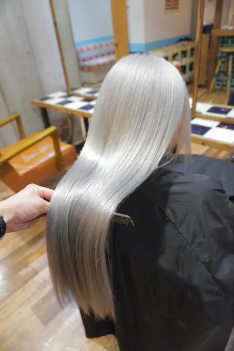 ❤️🔥ケアブリーチ❤️🔥ダブルカラー+自社開発3stepトリートメント🫧【全頭メニュー】の写真