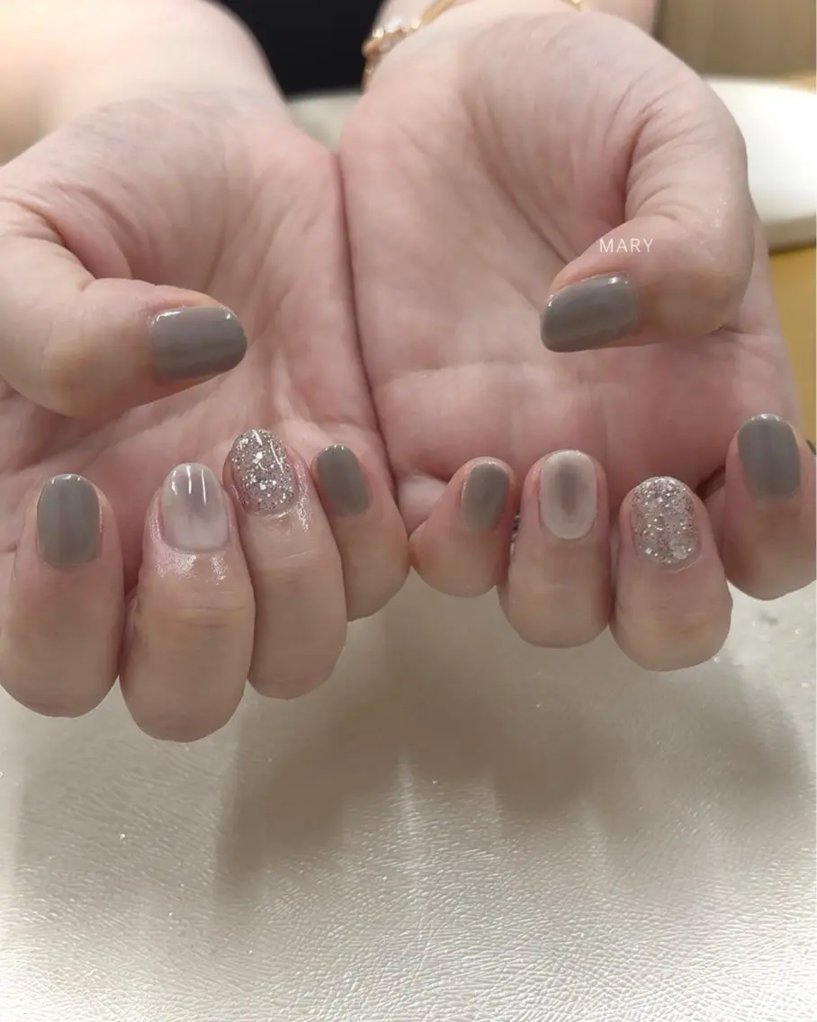 ネイル キラキラネイル ニュアンスネイル ワンカラーネイル ハンドネイル Mary nail .narumiのネイルデザイン
