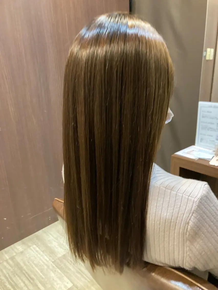 セミロング 髪質改善 松崎 崇のヘアスタイル