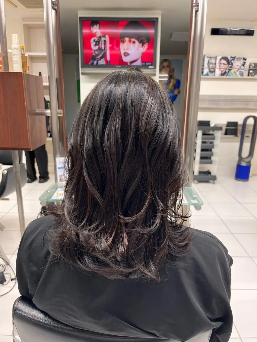 ロング カラー 小野 達己のヘアスタイル