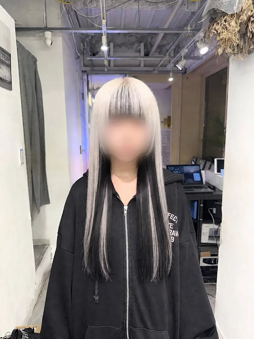 ロング エクステ 🩶ハイトーン × プルエク🩶MIWAのヘアスタイル