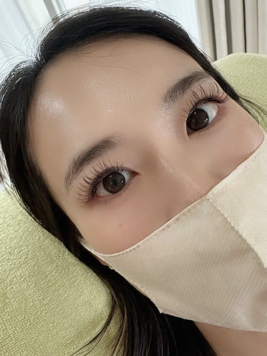 マツエク・マツパ フラットラッシュ 伊藤名紬 マツエク専門のマツエク・マツパデザイン
