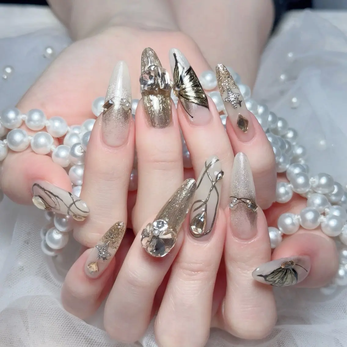 ネイル 🎀M nails✨ ビューティーのネイルデザイン