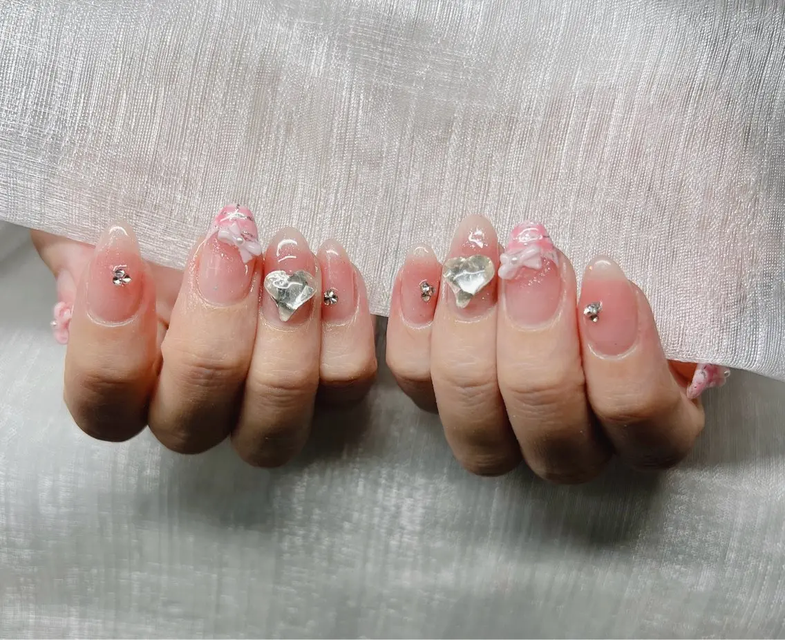 ネイル ハンドネイル Lee Nailsのネイルデザイン
