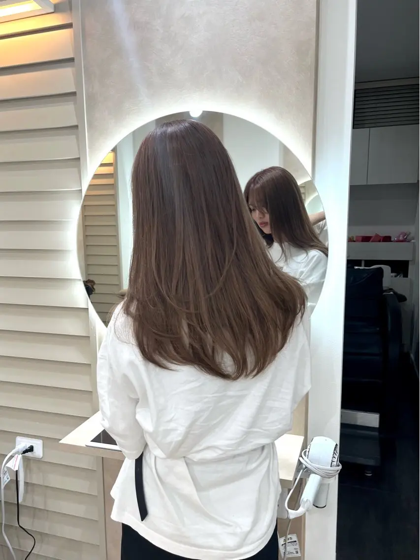 セミロング カラー ブリーチ ケアブリーチ ダブルカラー カット ヘアカラー トリートメント 廣庭 勇人のヘアスタイル