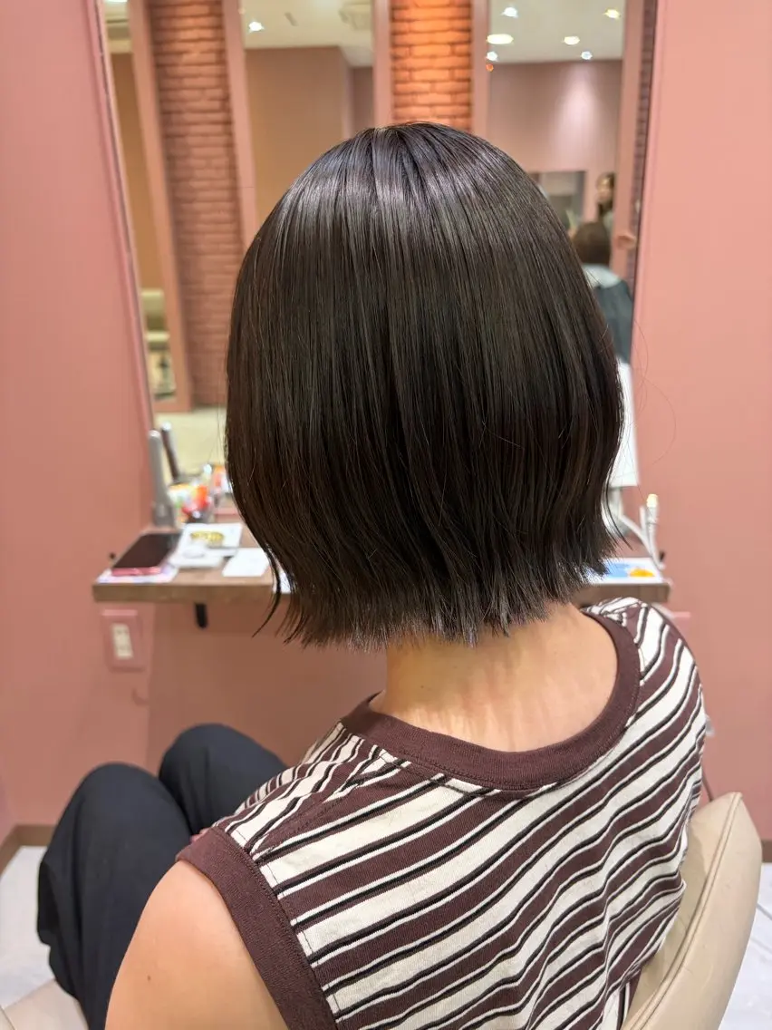 ショート 切りっぱなしボブ ボブ 外ハネヘア 鍋島 平のヘアスタイル