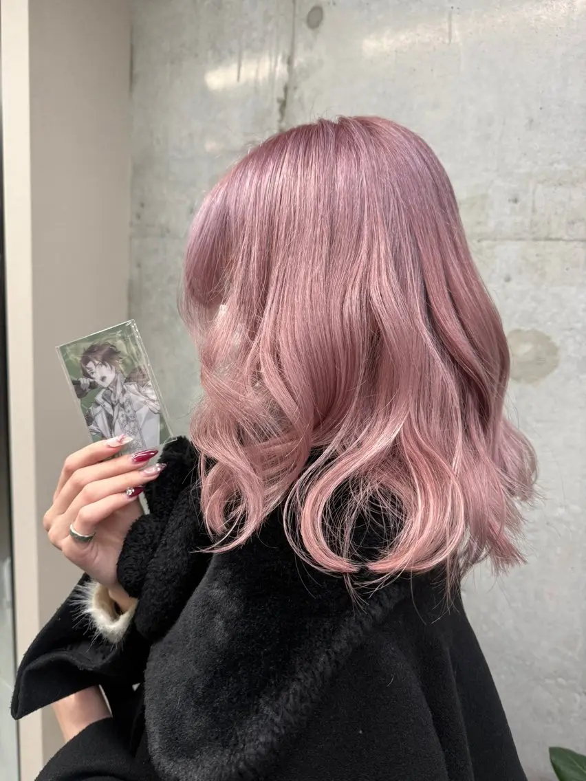 ミディアム ハイトーン×艶カラー 🤍MIZUKIのヘアスタイル