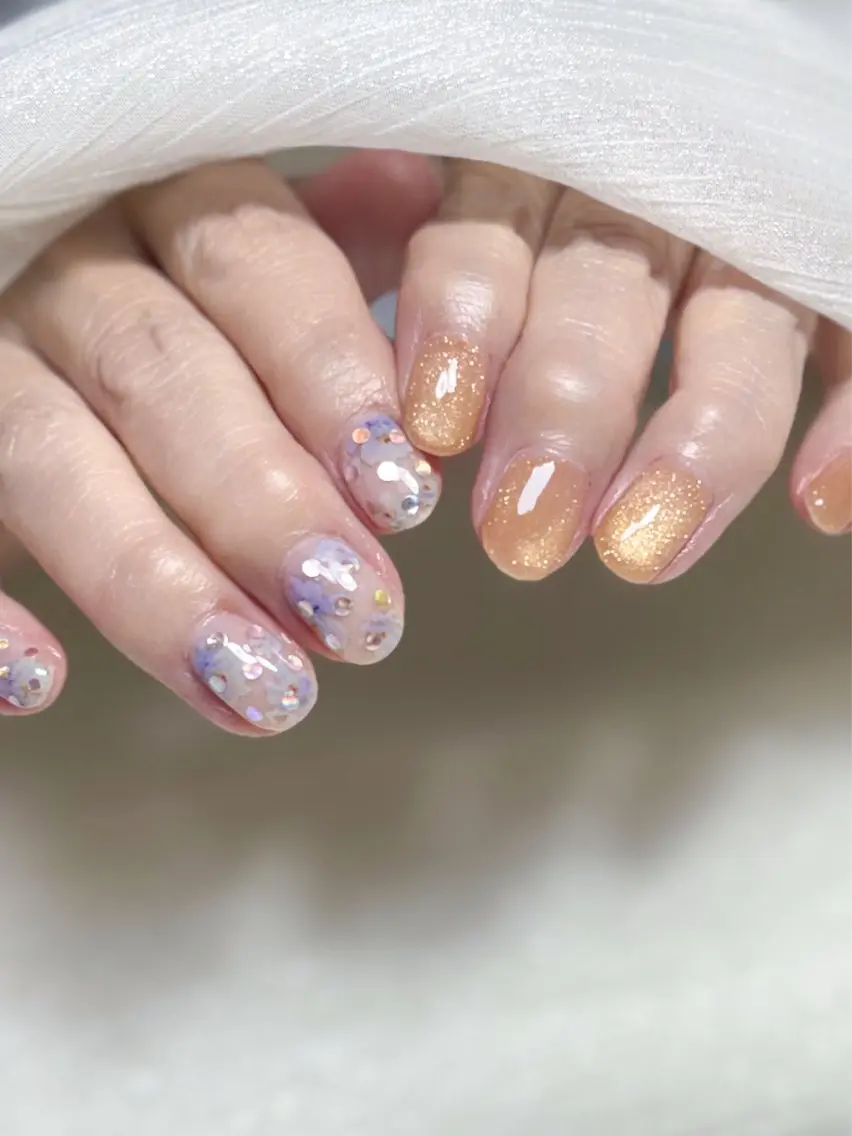 ネイル ブルー ドット フラワーネイル ゴールド ラメ(グリッター) nail salon minthのネイルデザイン