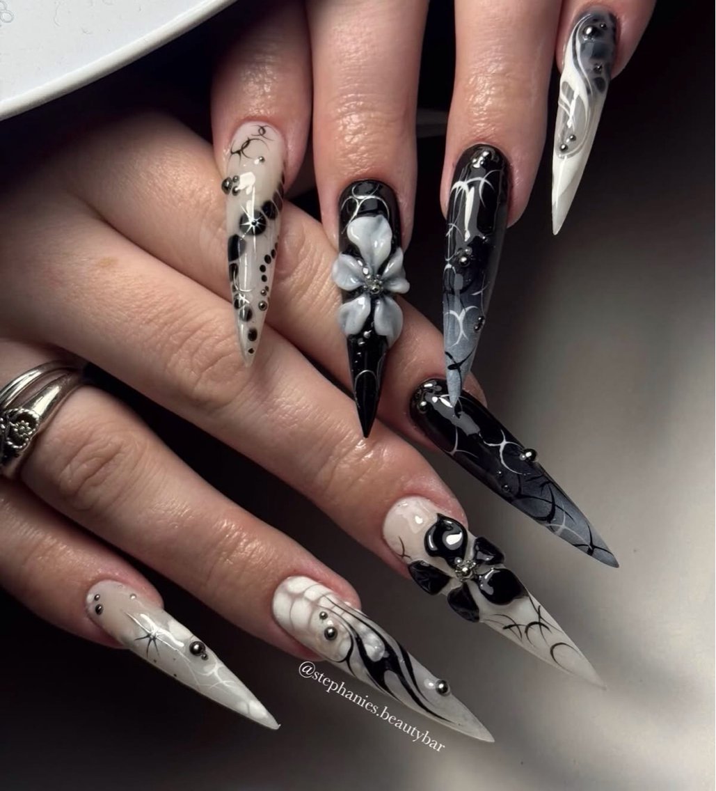 ネイル ハンドネイル NYRA ちゃん YIA Nail 2のネイルデザイン