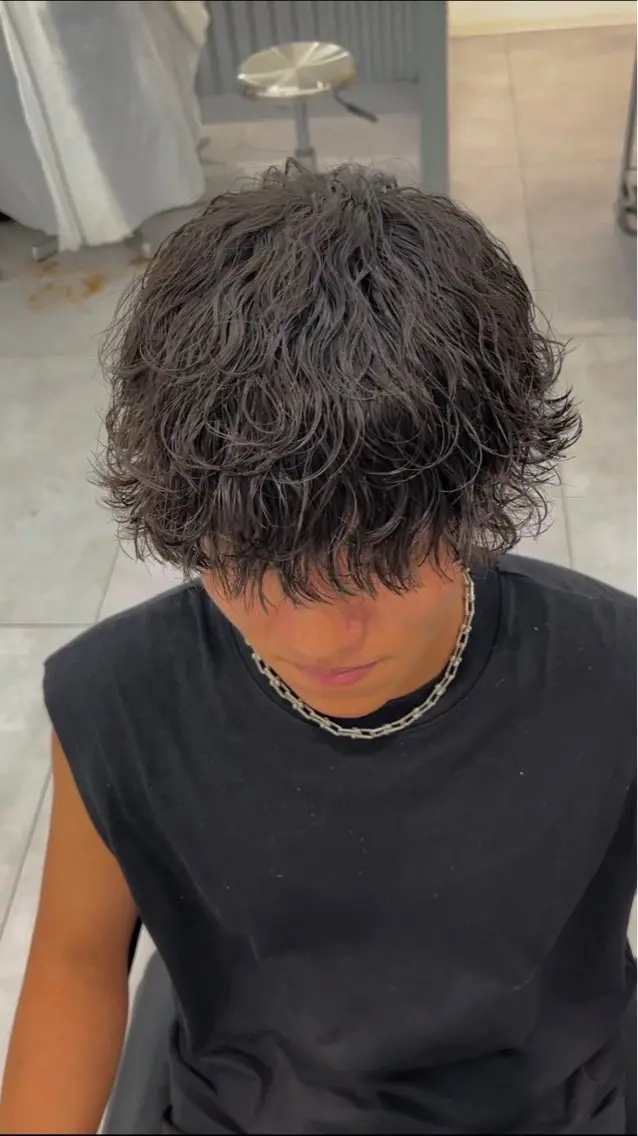 パーマ メンズ メンズパーマ 波巻きパーマ 佐々木 輝のヘアスタイル