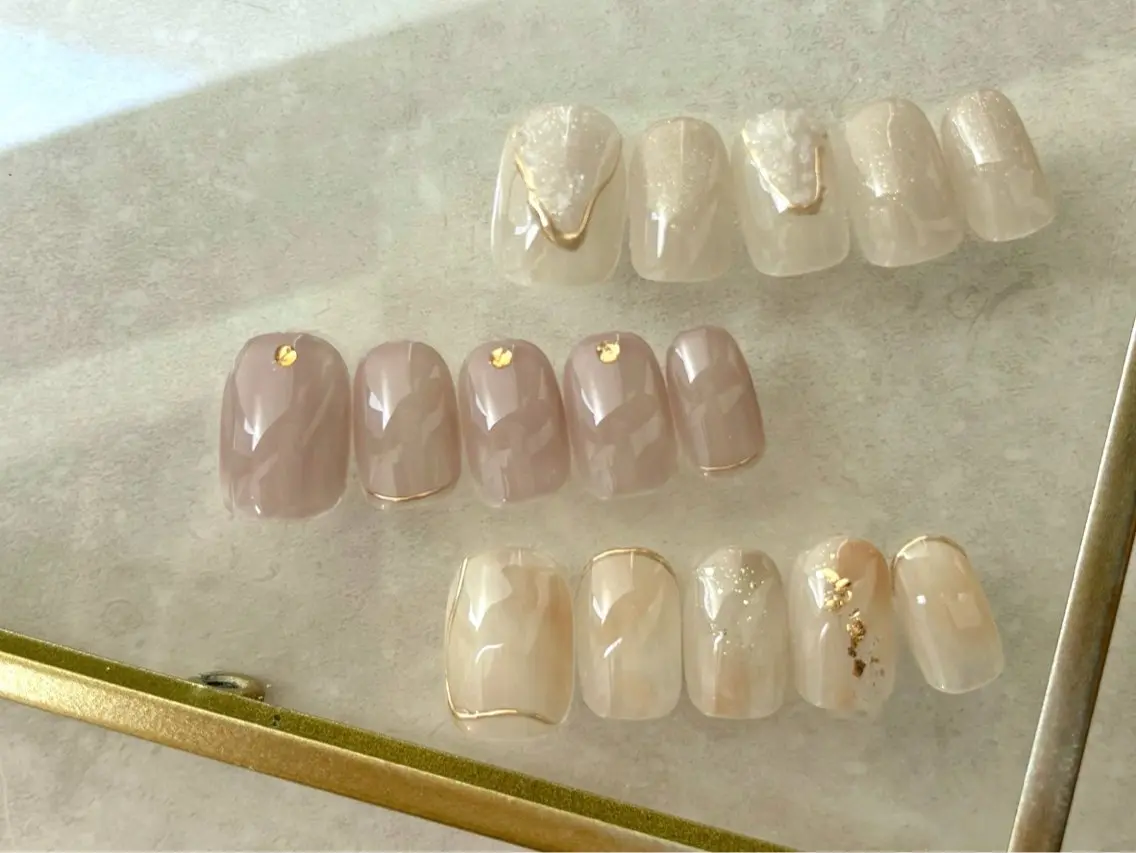 ネイル ニュアンスネイル aoi .のネイルデザイン