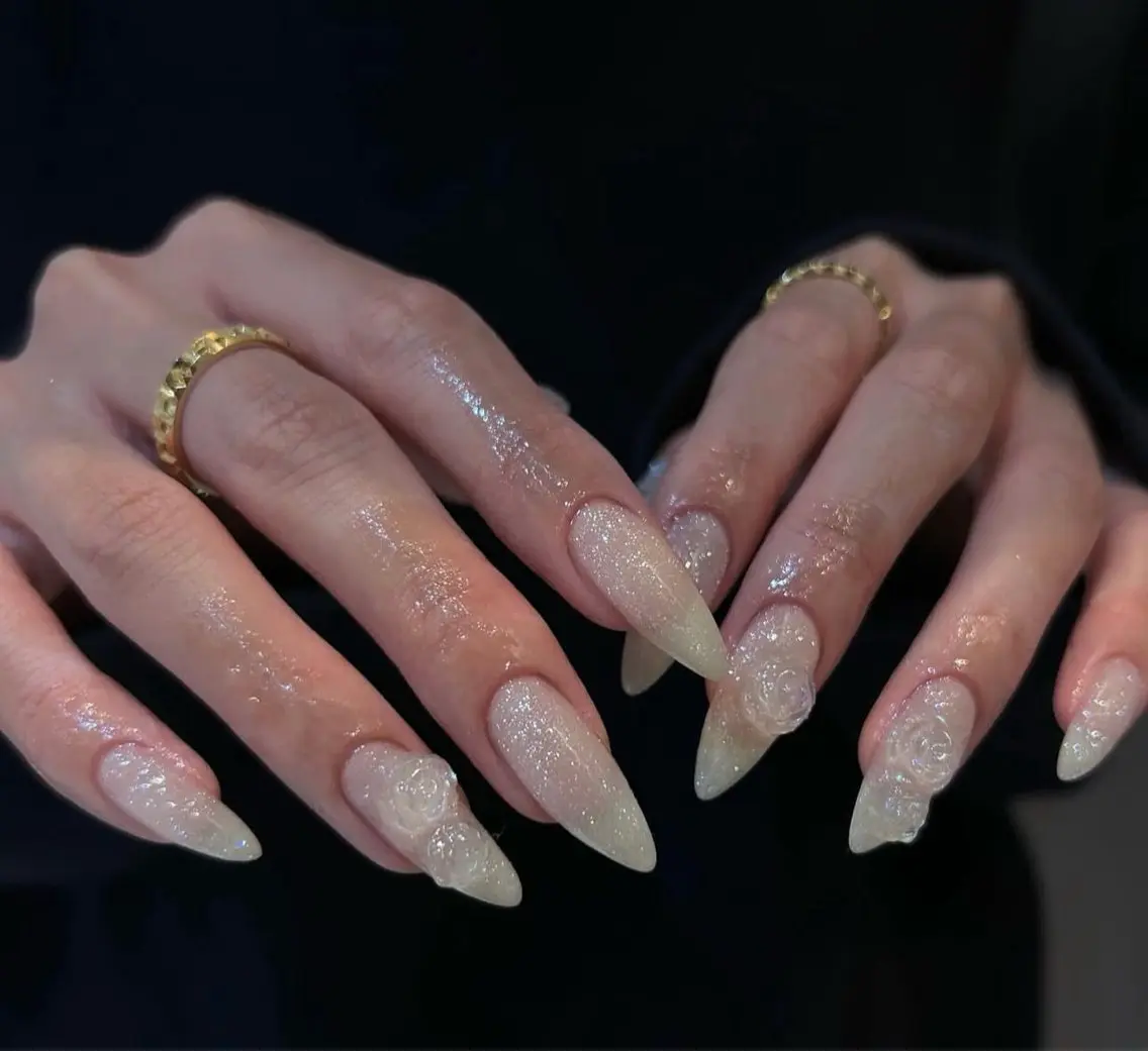 ネイル グラデーション キラキラネイル ワンカラーネイル 冬ネイル Jenn Nail Salonのネイルデザイン