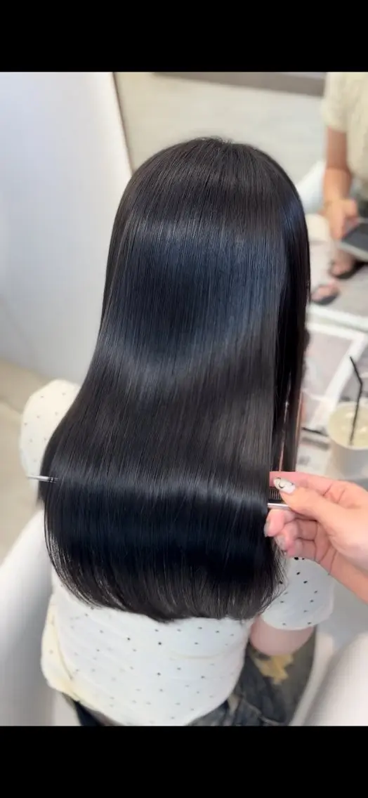 ロング アッシュ アッシュグレー アッシュグレージュ ボブ くびれヘア 縮毛矯正 yuran 【梅田/茶屋町】のヘアスタイル
