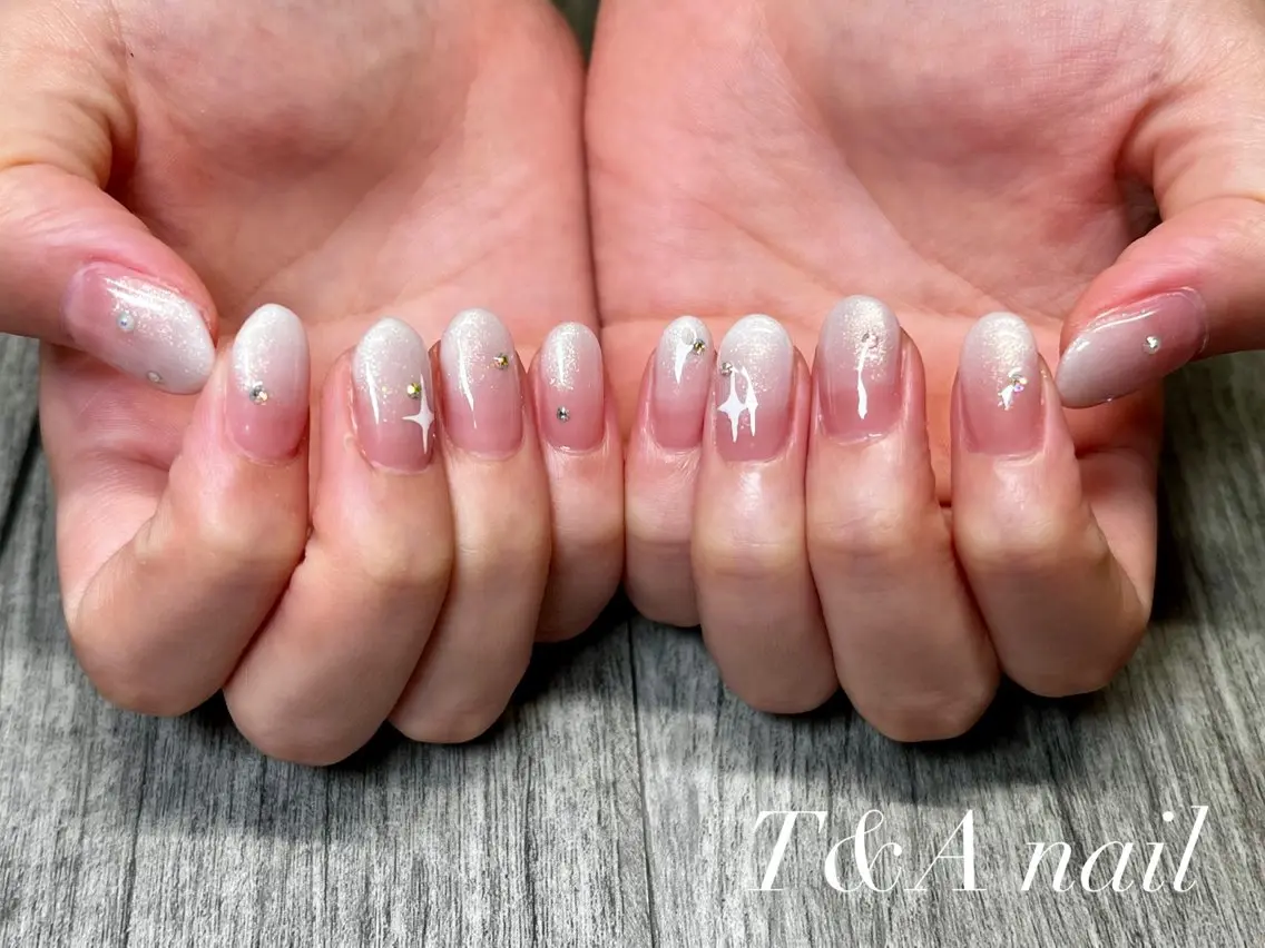 ネイル 長さ出し ジェルネイル グラデーション ニュアンスネイル スカルプネイル T&A nailのネイルデザイン