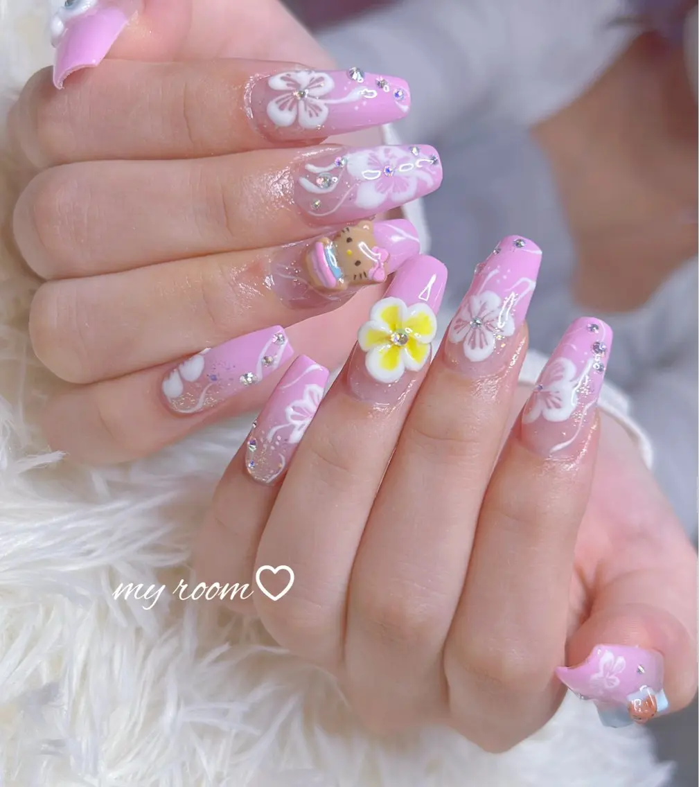 ネイル うるま市サロン Yuko Izawaのネイルデザイン