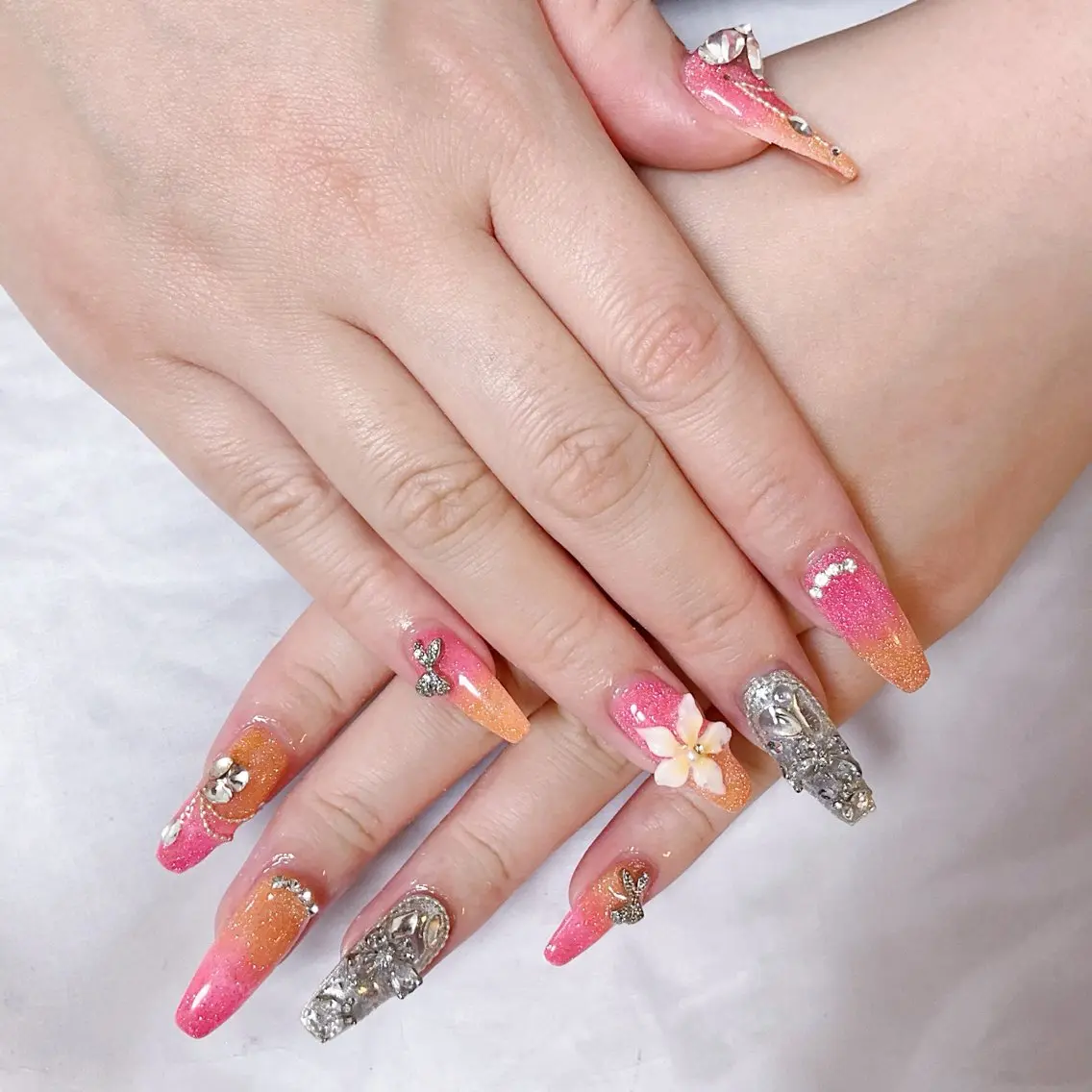 ネイル ハンドネイル 🍭Yun nail hyejin🌸のネイルデザイン