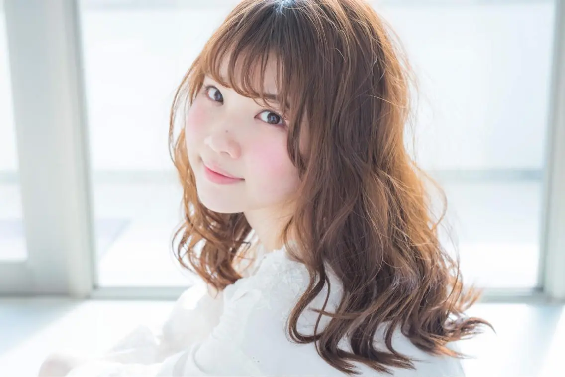 セミロング カラー 小野 和摩のヘアスタイル