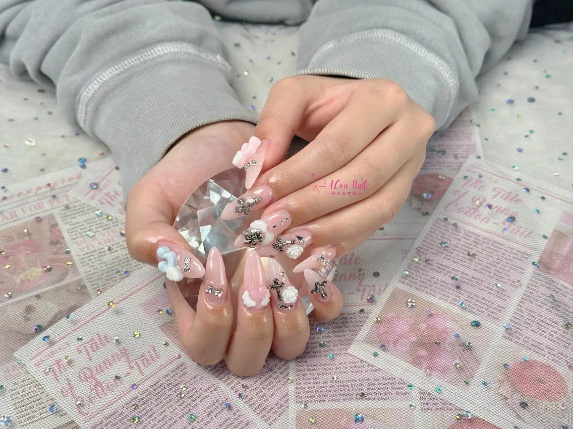 ネイル 桜ネイル 長さ出し フラワーネイル フレンチネイル ジェルネイル ハンドネイル ACon NailSalonのネイルデザイン