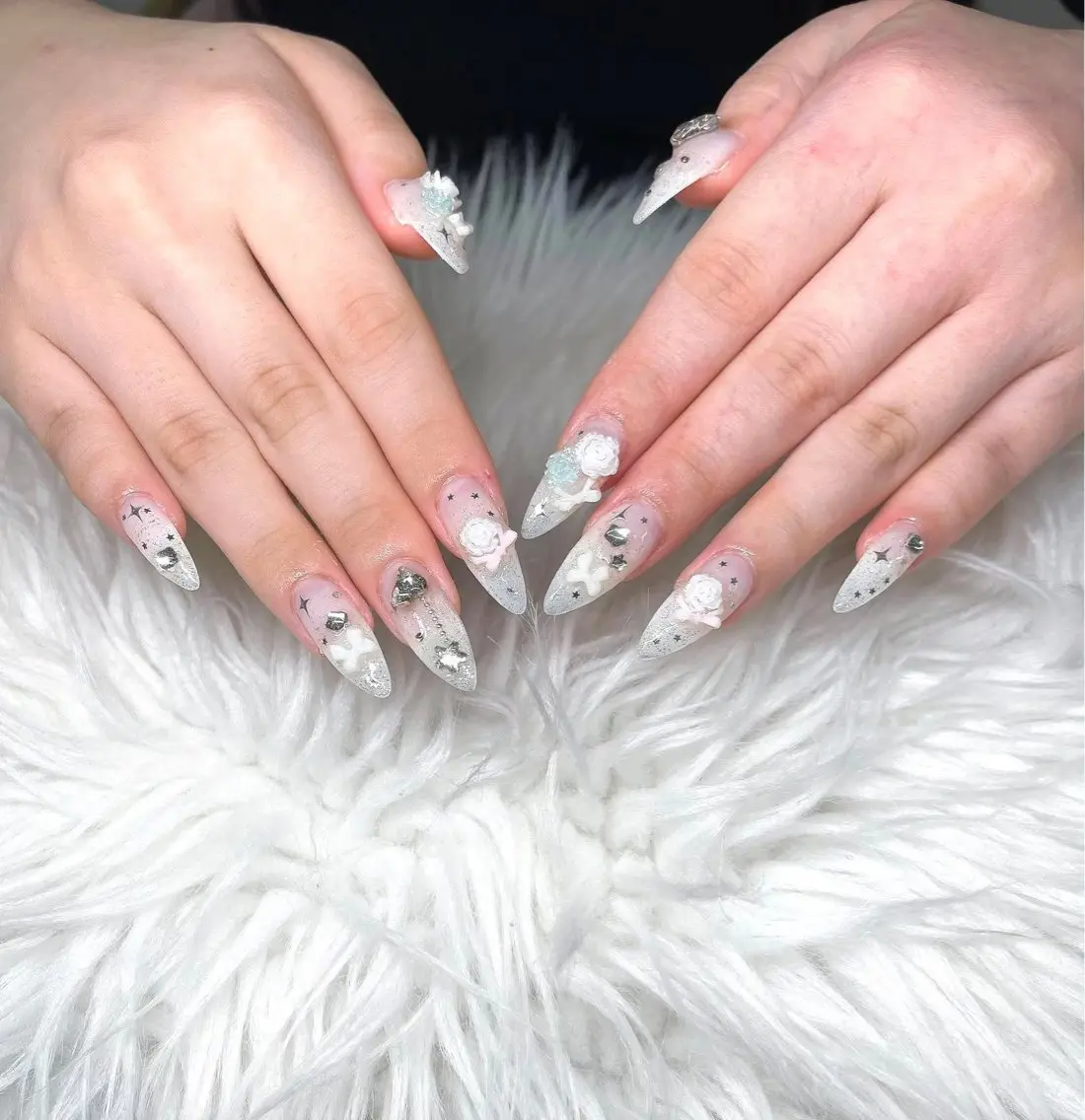 ネイル 長さ出し グラデーション 卒業式 キラキラネイル マグネットネイル ハンドネイル Lee Nailsのネイルデザイン