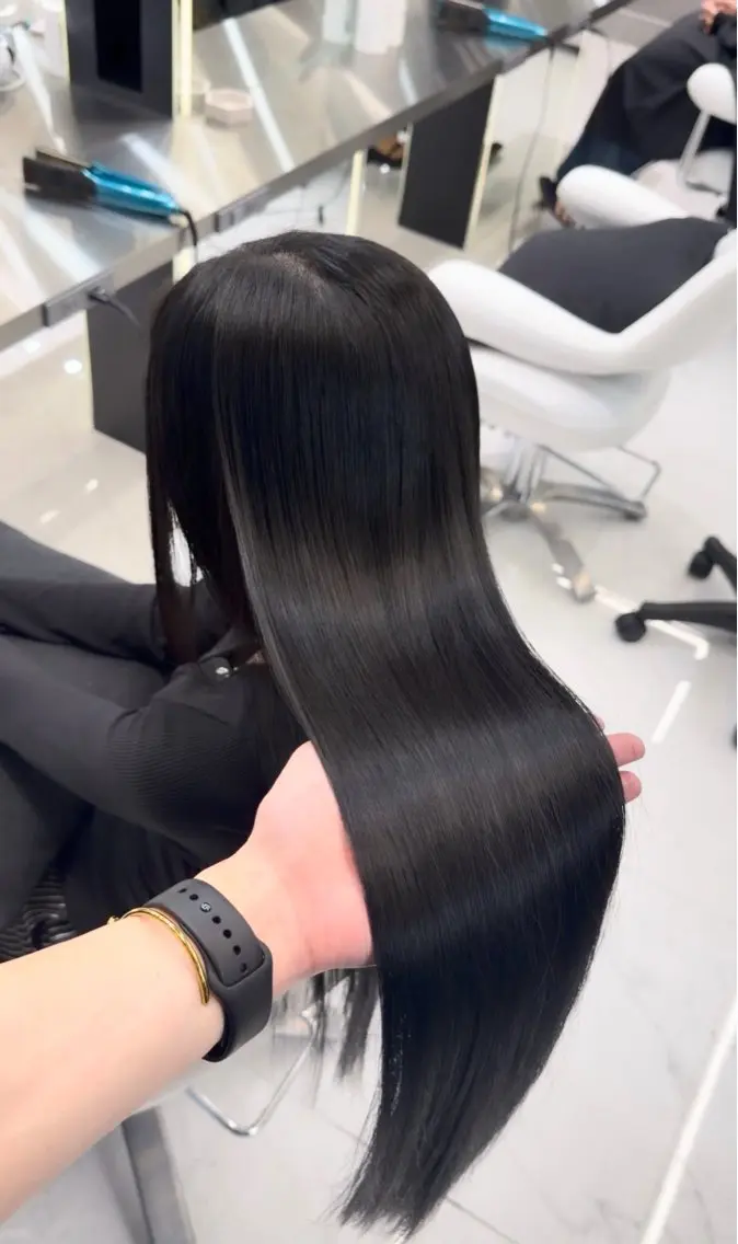 ロング カット ヘアカラー トリートメント MAKOTO／縮毛 矯正／梅田／茶屋町のヘアスタイル