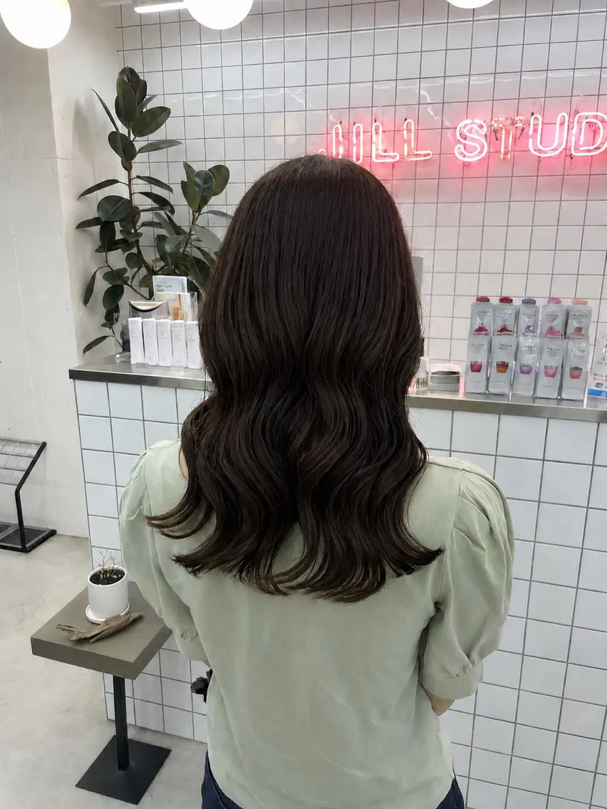 カラー 透明感カラー グレージュ オリーブグレージュ オリーブグレー オレンジ ヘアカラー まお🎀 JILLSTUDIOのヘアスタイル
