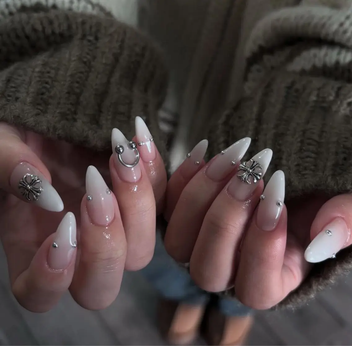 ネイル アートネイル 長さ出し ガーリー 韓国ネイル 持ち込み Rin Nail 新大久保店のネイルデザイン