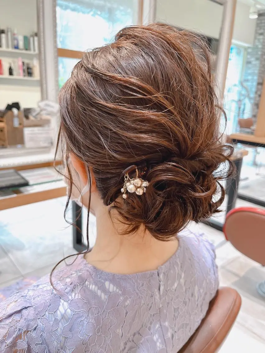 ヘアアレンジ💐結婚式などのお呼ばれヘアに💐卒業式、成人式などの和装のヘアセットは別途1100円いただきます⚠️の写真