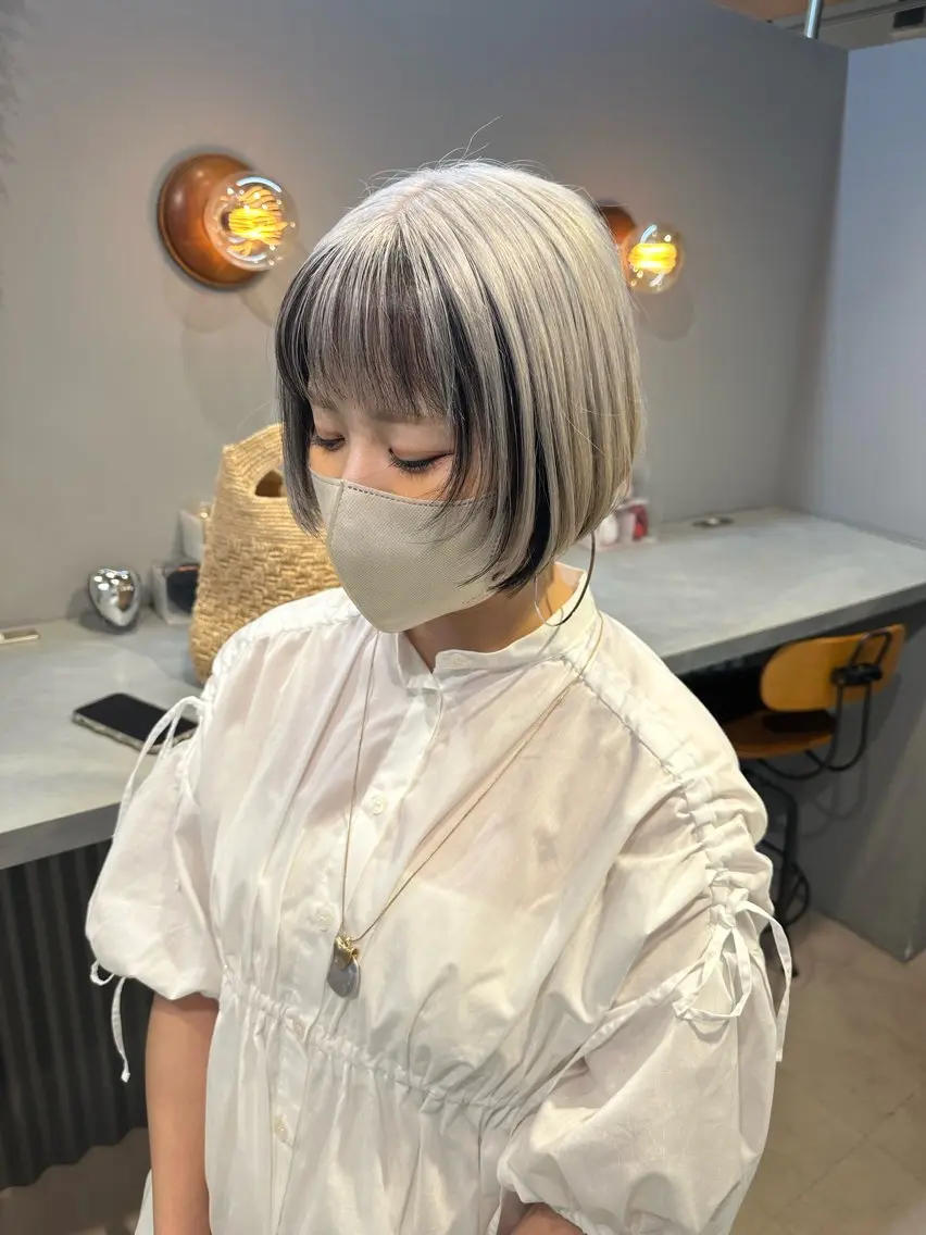 ショート カラー カット ヘアカラー トリートメント 🌟ハイライト/ハイ トーン🌟MIKIのヘアスタイル